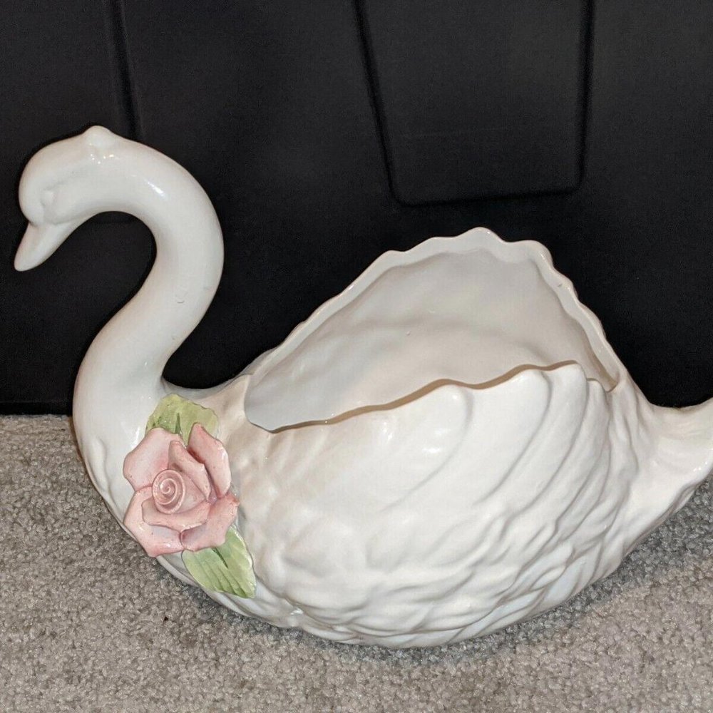 Capodimonte Rose Swan Centerpiece Planter Figure Made in Italy 9" Stamped Mint
